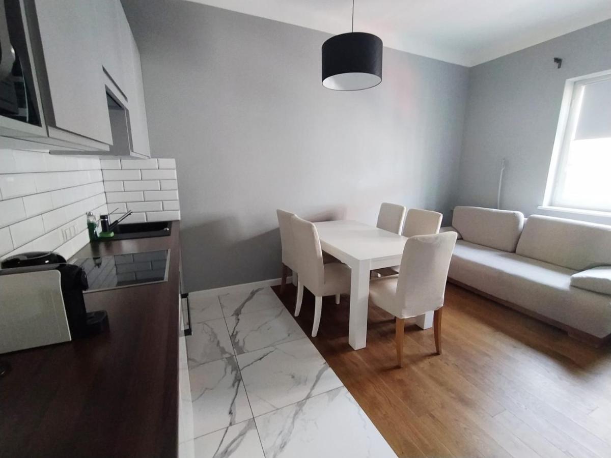 Nowy Swiat 29 2* Warsaw