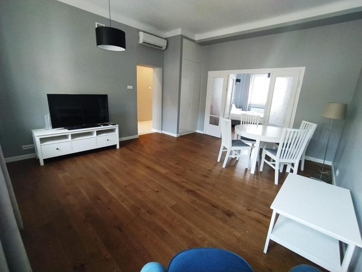 Apartment Nowy Swiat 29 Warsaw