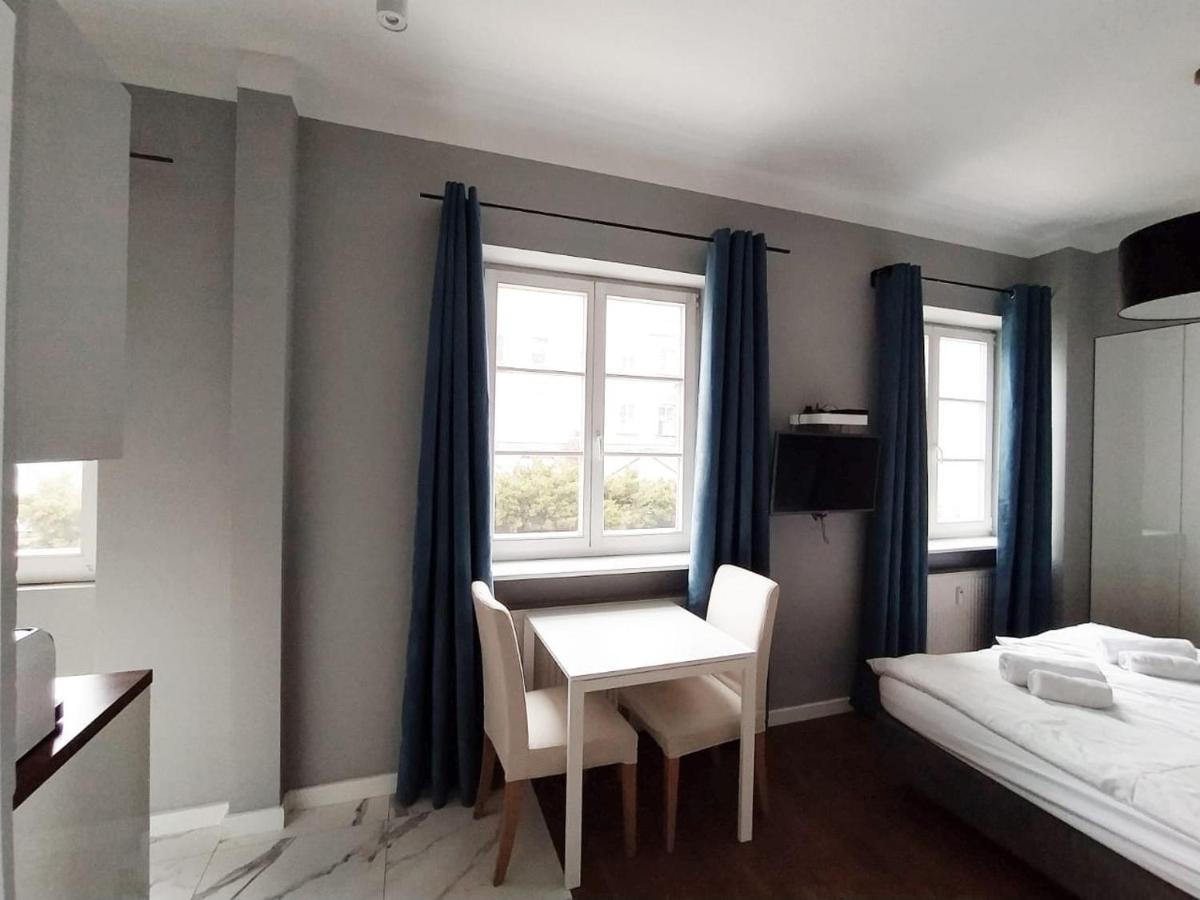 Butas Nowy Swiat 29 Warsaw