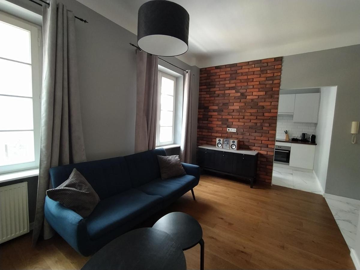 Butas Nowy Swiat 29 Warsaw